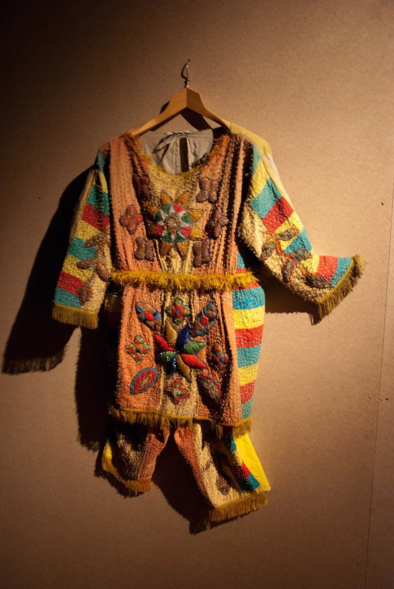 Antique ceremonial suit for Haitian Vodou Voudun rites — Antique ceremonial suit for Haitian Vodou (Voudun), exhibit at Ethnological Museum of Berlin, Germany