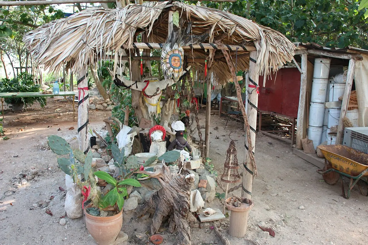 SB090 Santería altar — Santería altar in Cuba.
