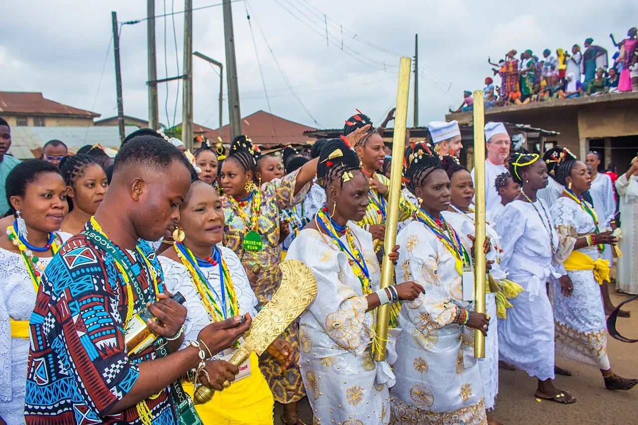Osun Osogbo Festival of Yoruba Water Deity 08 — A procession of Ọṣun devotees Yoruba folk religion and mythology