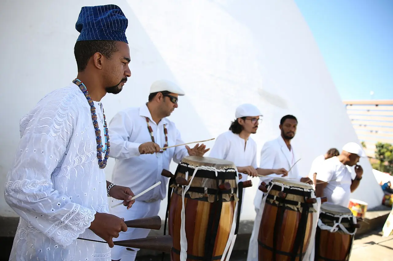 MinC entrega primeiro Mapeamento de Terreiros do DF (40168143780) — Em uma grande festa, que reuniu pais e mães de santos e praticantes de umbanda e candomblé, o Ministério da Cul…