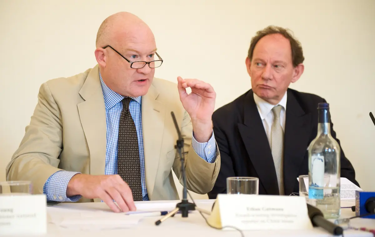 Ethan Gutmann (left) with Edward McMillan-Scott — Ethan Gutmann (left) with Edward McMillan-Scott at a 2009 Foreign Press Association press conference, April 28, 2009