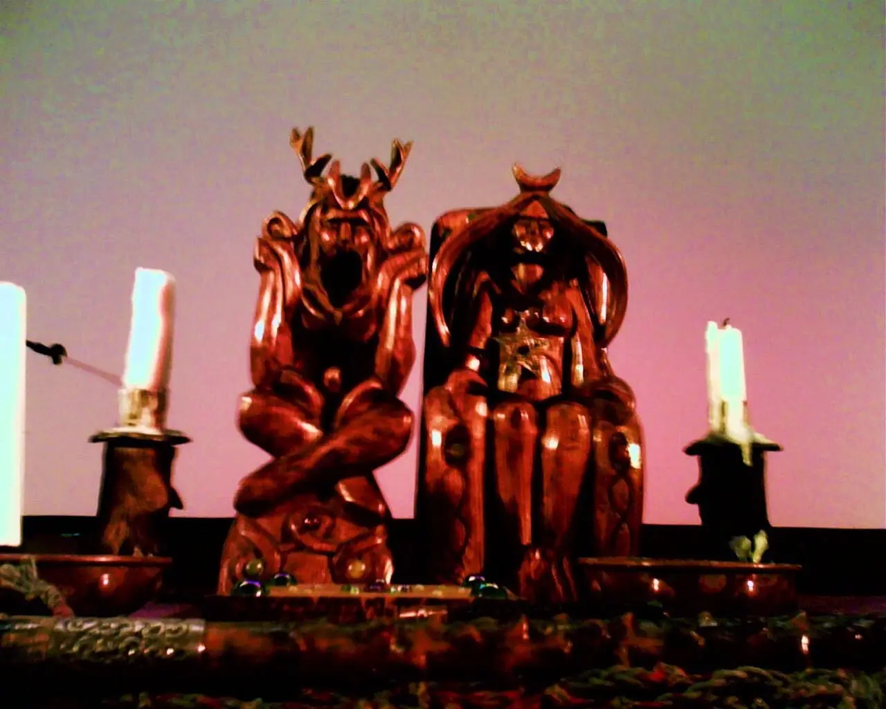 Altar statues of the Horned God and Mother Goddess crafted by Bel Bucca and owned by the "Mother of Wicca", Doreen Valiente The statue of the Horned God and Mother Goddess of Wicca , owned by Doreen Valiente and crafted… Horned God and Mother Goddess (Doreen Valiente's Altar) — Altar statues of the Horned God and Mother Goddess crafted by Bel Bucca and owned by the "Mother of Wicca", Doreen Valien…